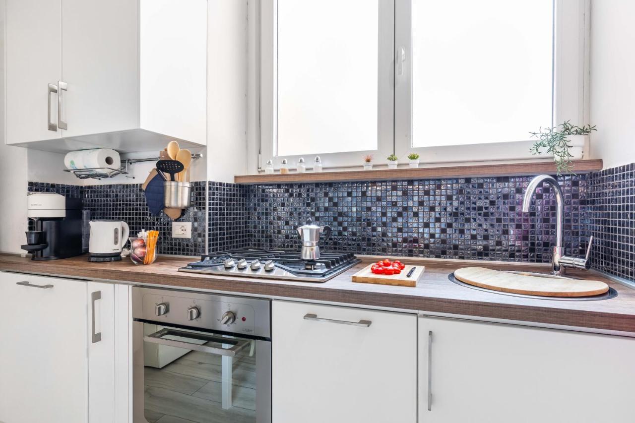 Duomo In 8 Stops Suite Deluxe Loft Milano Eksteriør bilde