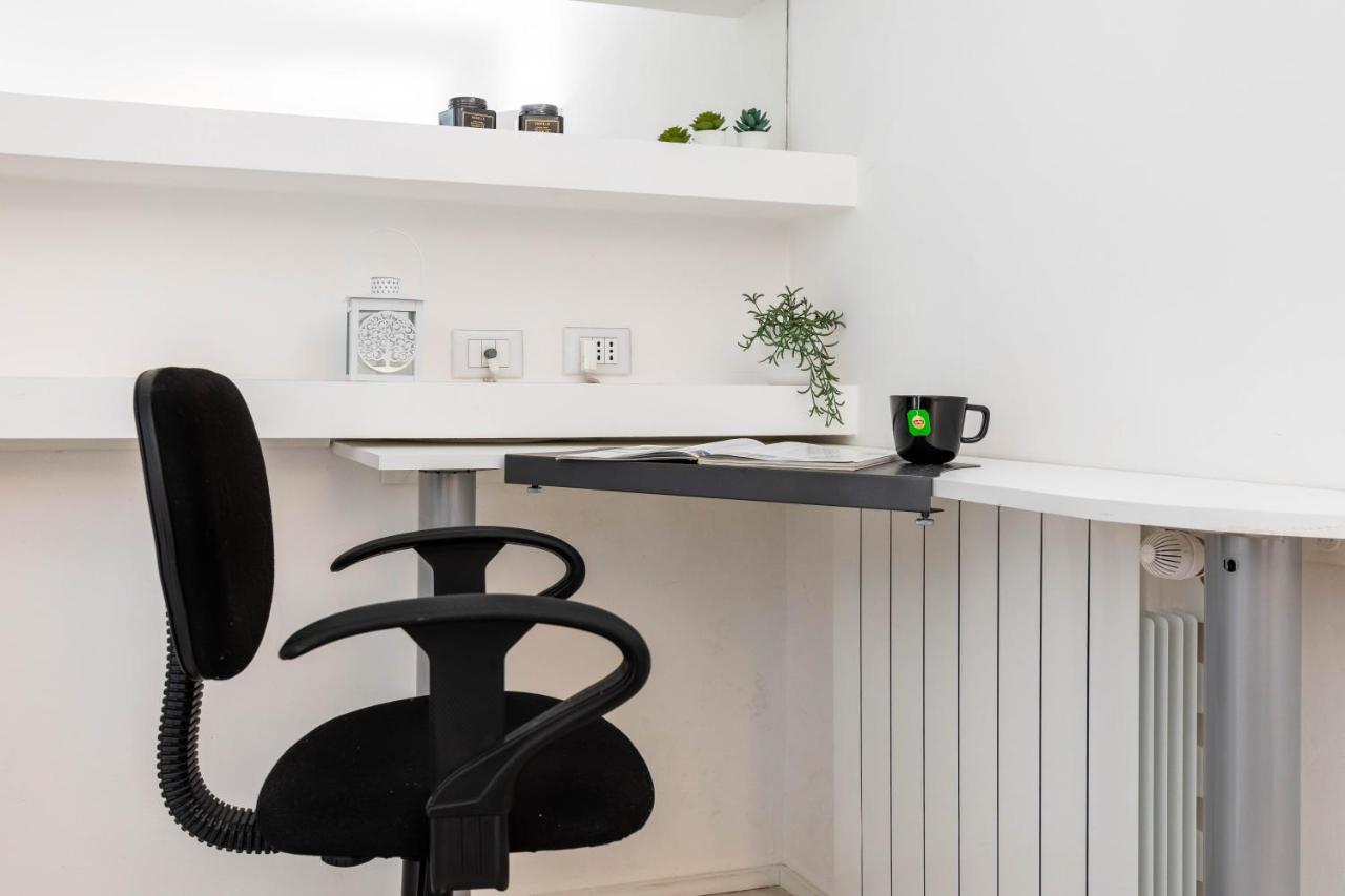 Duomo In 8 Stops Suite Deluxe Loft Milano Eksteriør bilde