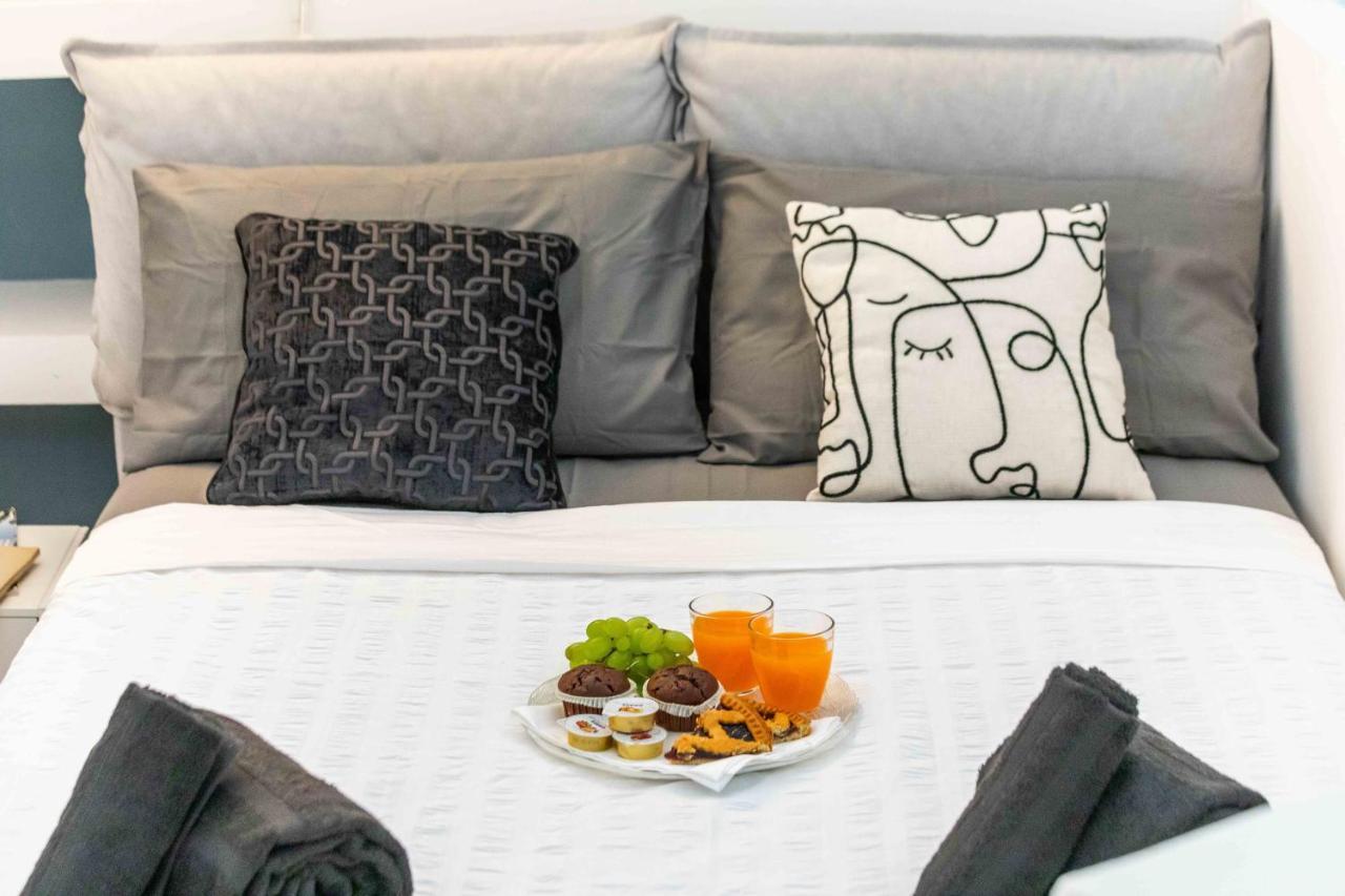 Duomo In 8 Stops Suite Deluxe Loft Milano Eksteriør bilde